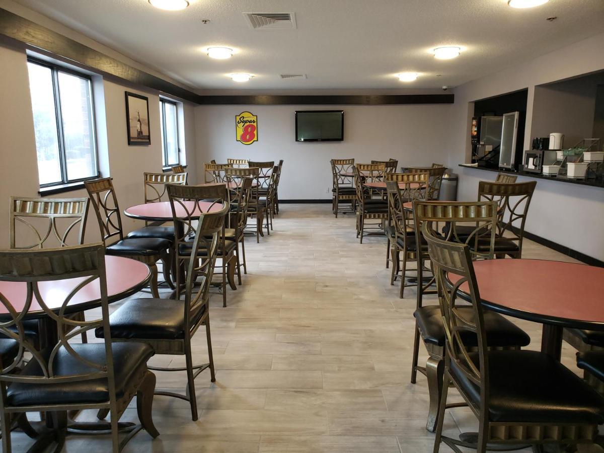 密尔沃基机场速8酒店 外观 照片